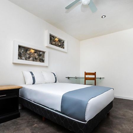 Capital O Hotel Joyma Suites, San Luis سان لويس بوتوسي المظهر الخارجي الصورة