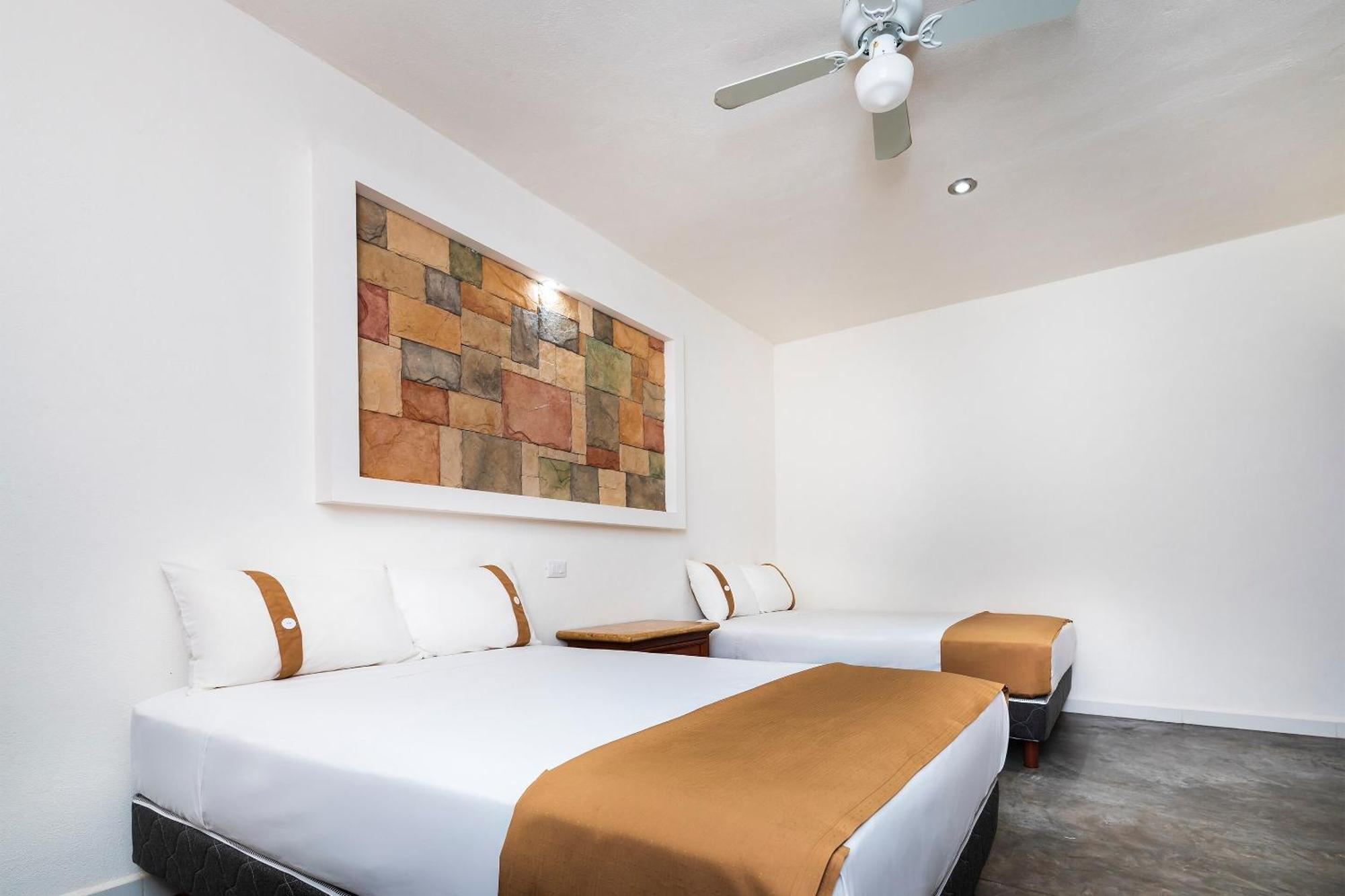 Capital O Hotel Joyma Suites, San Luis سان لويس بوتوسي المظهر الخارجي الصورة